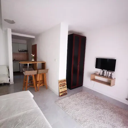 Led Apartman Pensión