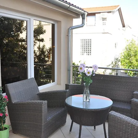 Led Apartman 3* Biograd Na Moru